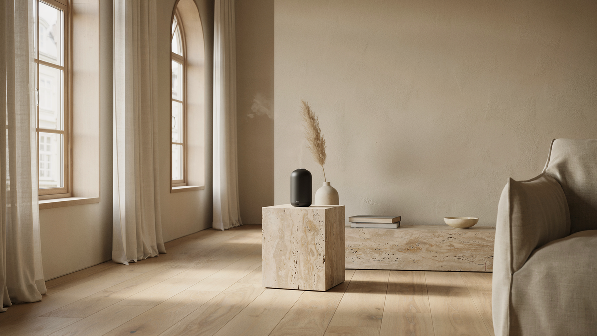 Black Pure One aroma diffuser with its fragrance bottle fitted and no visible mist